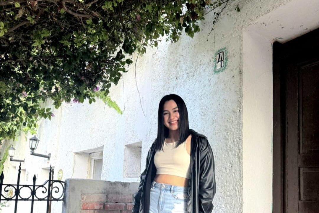 Hola